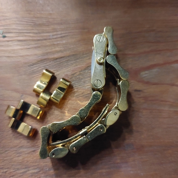 Watch - Picture 3 of 5